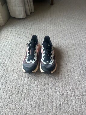 Salomon Women’s genesis trail runners